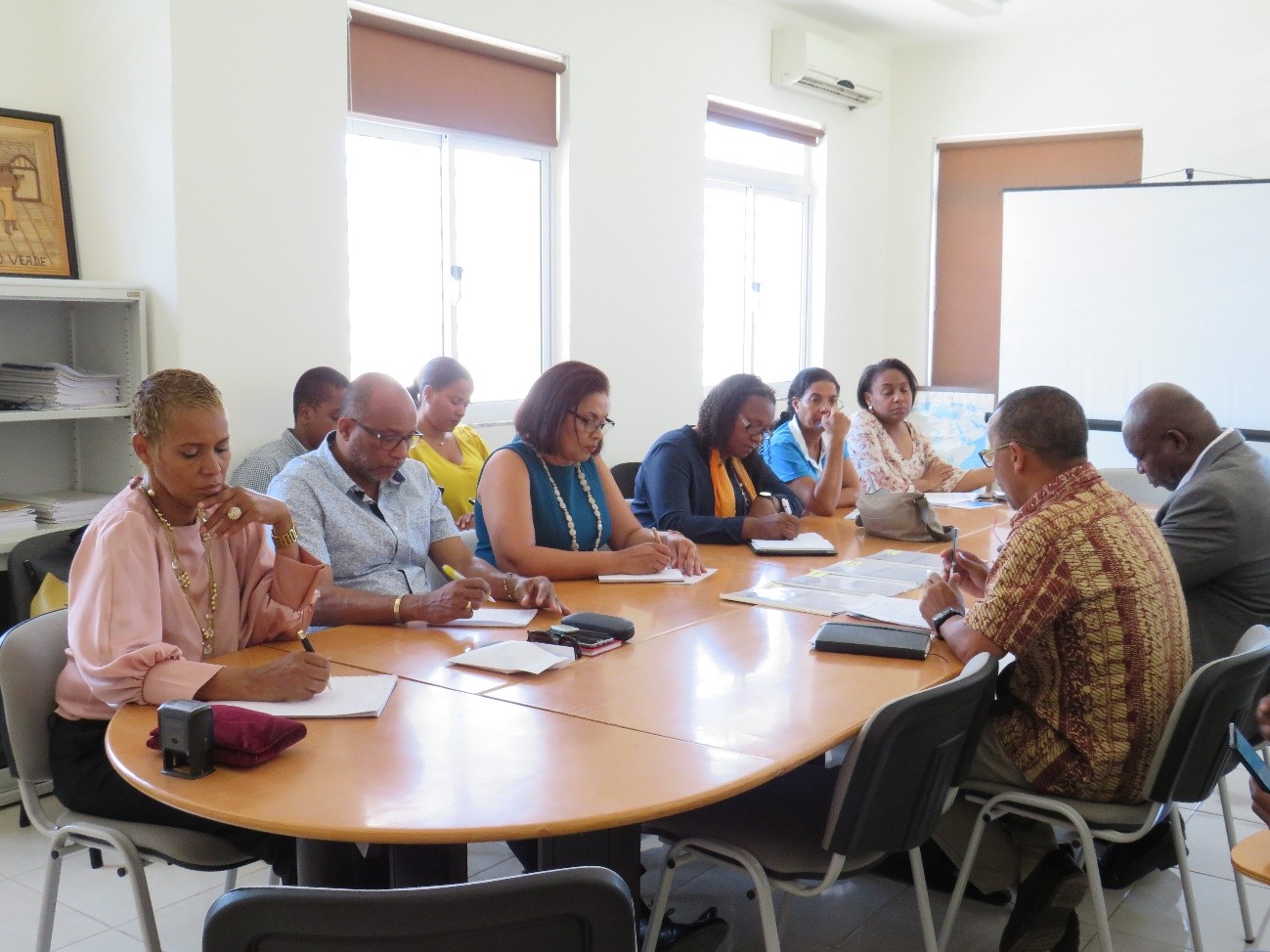 Leia mais sobre o artigo POSER assina protocolo de parceria técnica com o ICIEG, a Plataforma das ONG’s de Cabo Verde, a UNICV|ECAA e o INIDA.