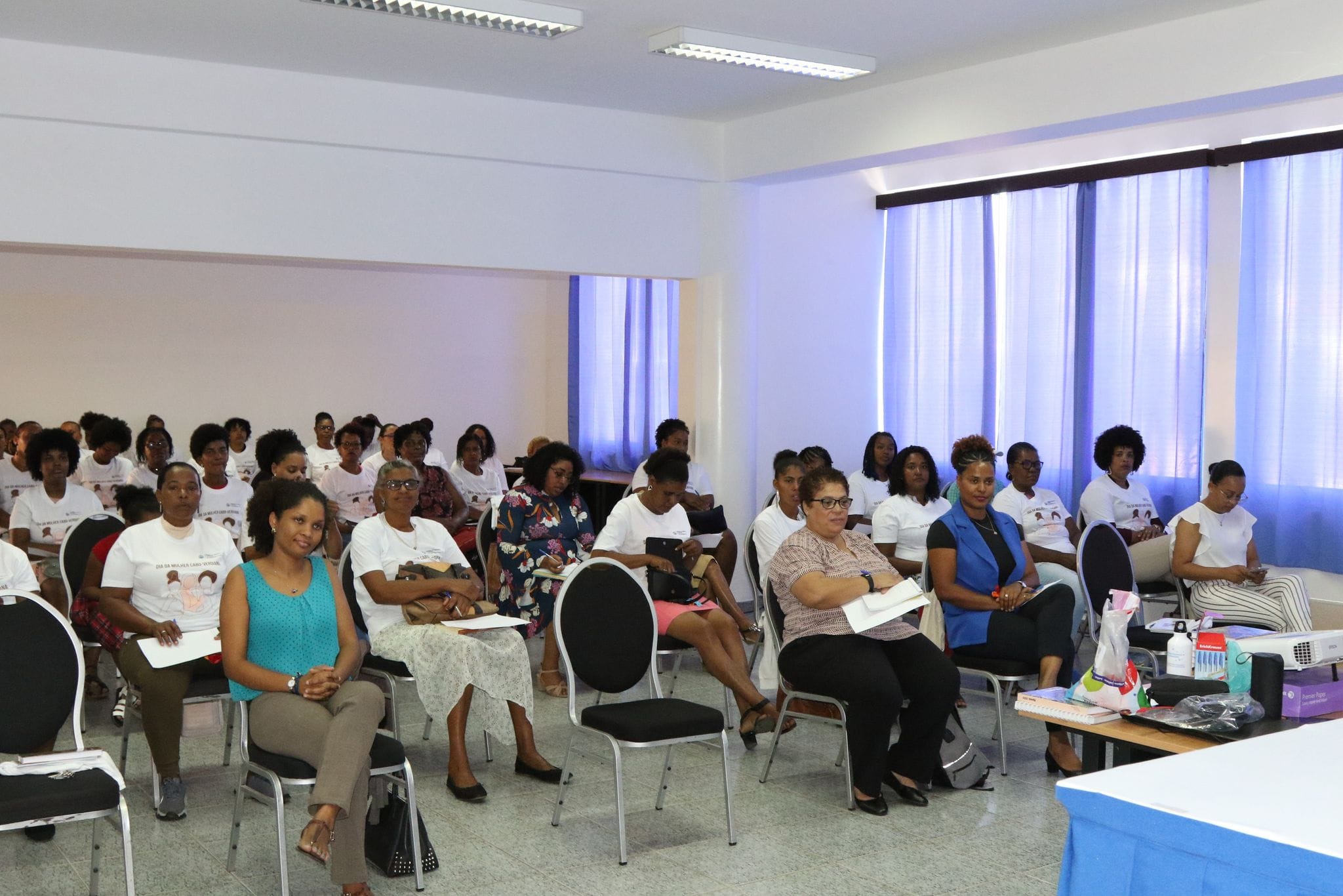 Leia mais sobre o artigo <strong>Santo Antão: Dia das mulheres Cabo-verdianas é assinalada com capacitação em autoestima e empoderamento feminino.</strong>