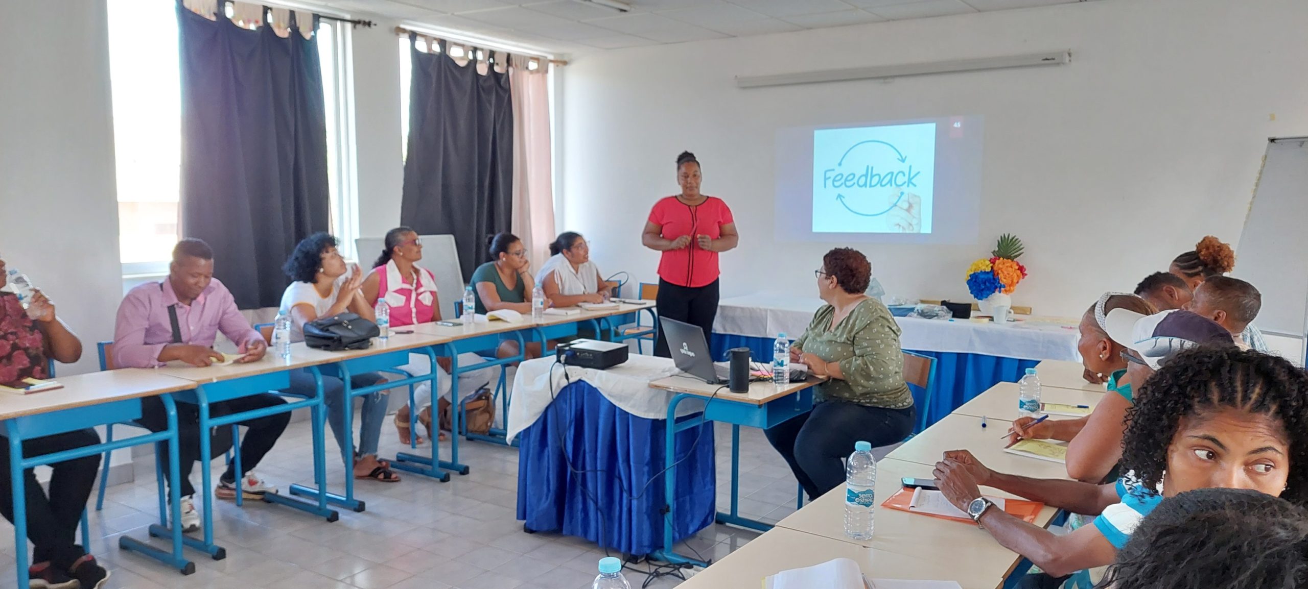 Leia mais sobre o artigo <strong>Santo Antão: Mulheres recebem formação em ” Liderança e Habilidades Comunicativas”</strong>